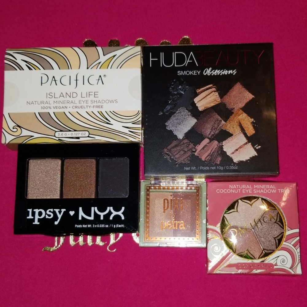 5 mini eye shadow palettes